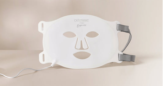 Can LED Light Therapy Help With Breakouts? – Déesse PRO