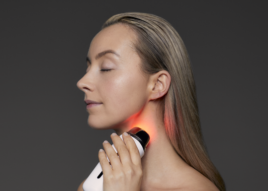 Transform your Neck and Décolletage – Sculpta by Déesse PRO