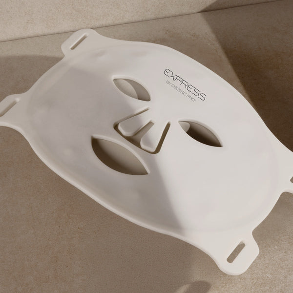 Express by Déesse PRO flexible silicone LED mask, front view